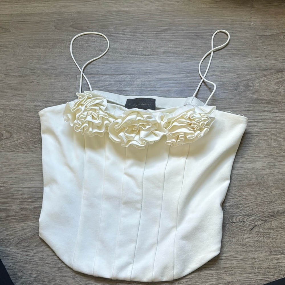 Anthropologie cream top with flowers